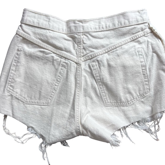 Levi’s 501 High Rise Butterfly Jean Shorts Off-White Size 29 - Picture 15 of 15